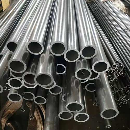 how is seamless pipe made
